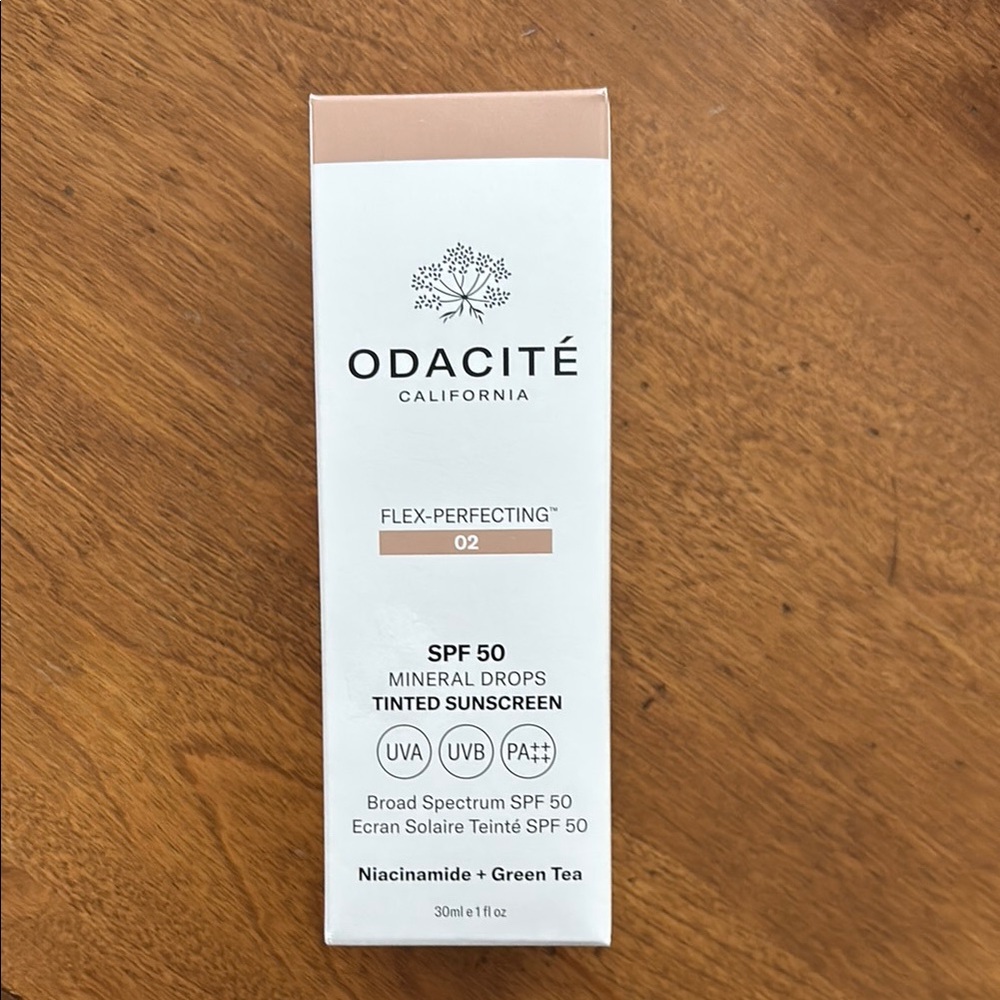 Odacité Flex-Perfecting SPF 50 Sunscreen: Color 02